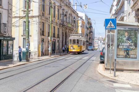 Old Town Chiado Balcony Aircon By Ld Apartments Лиссабон Экстерьер фото