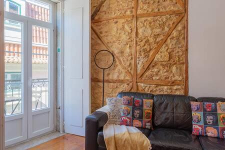 Old Town Chiado Balcony Aircon By Ld Apartments Лиссабон Экстерьер фото