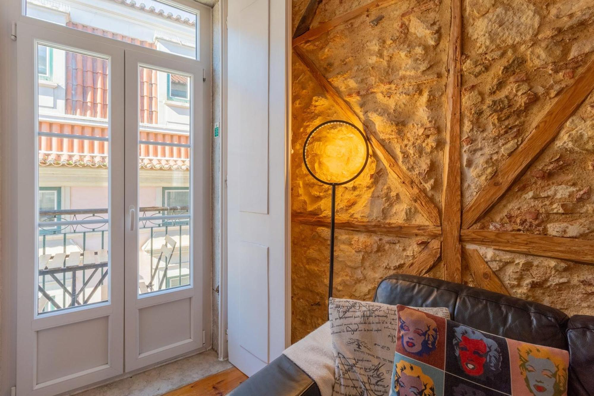 Old Town Chiado Balcony Aircon By Ld Apartments Лиссабон Экстерьер фото